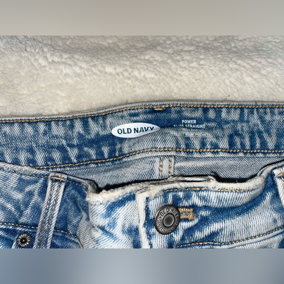 Distressed straight leg jeans - Picture 2 of 6